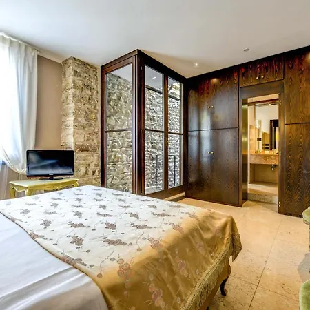 Prestige Pensión Sirmione